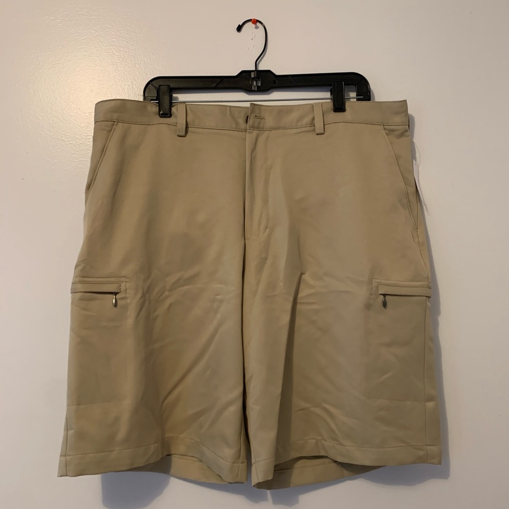 NWT IZOD XFG Men’s Golf Shorts